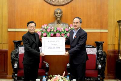 ແຂວງນາມດິ້ງ, ສະໜັບສະໜູນປະຊາຊົນພາກກາງທີ່ຖືກນ້ຳຖ້ວມ